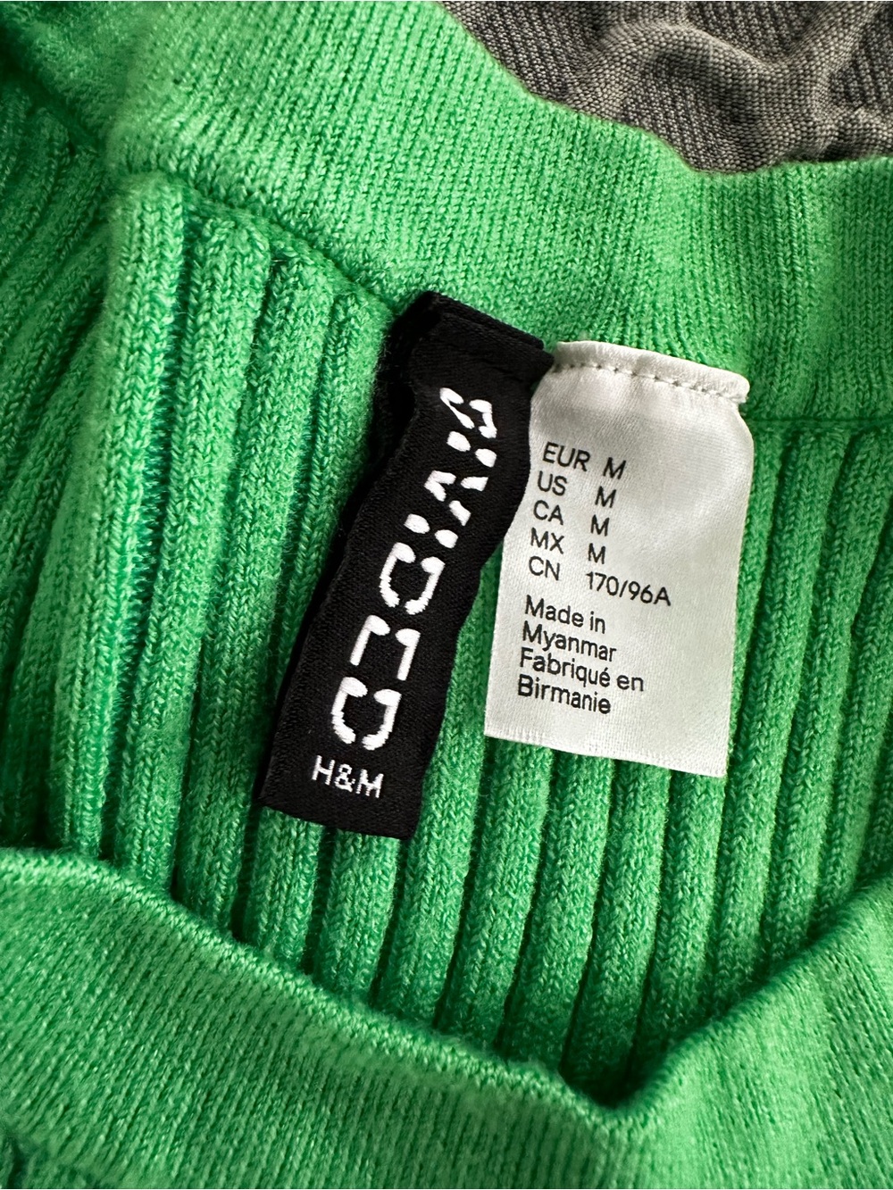 Divided Bright Green Ribbed Crop Tank - Picture 3 of 3